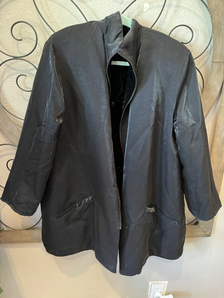 Mujer Reversible, Chaqueta Terciopelo Y Satén Griffith & Gris St. John Talla Grande Foto 3 de 4