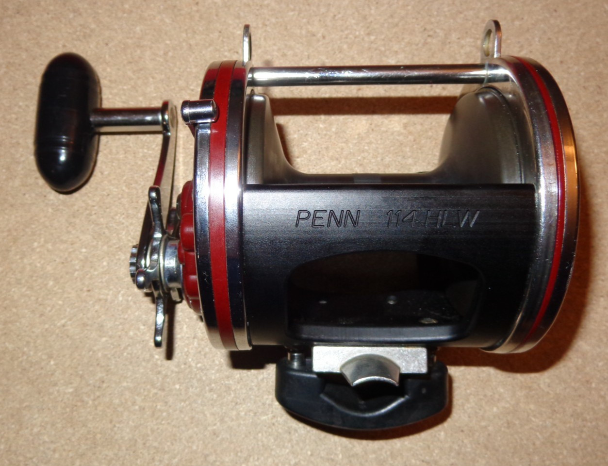 Used Penn Senator 114HLW 6/0 Wide Right-Handed Fishing Reel 