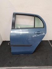 Porte arrière et accessoires Toyota YARIS