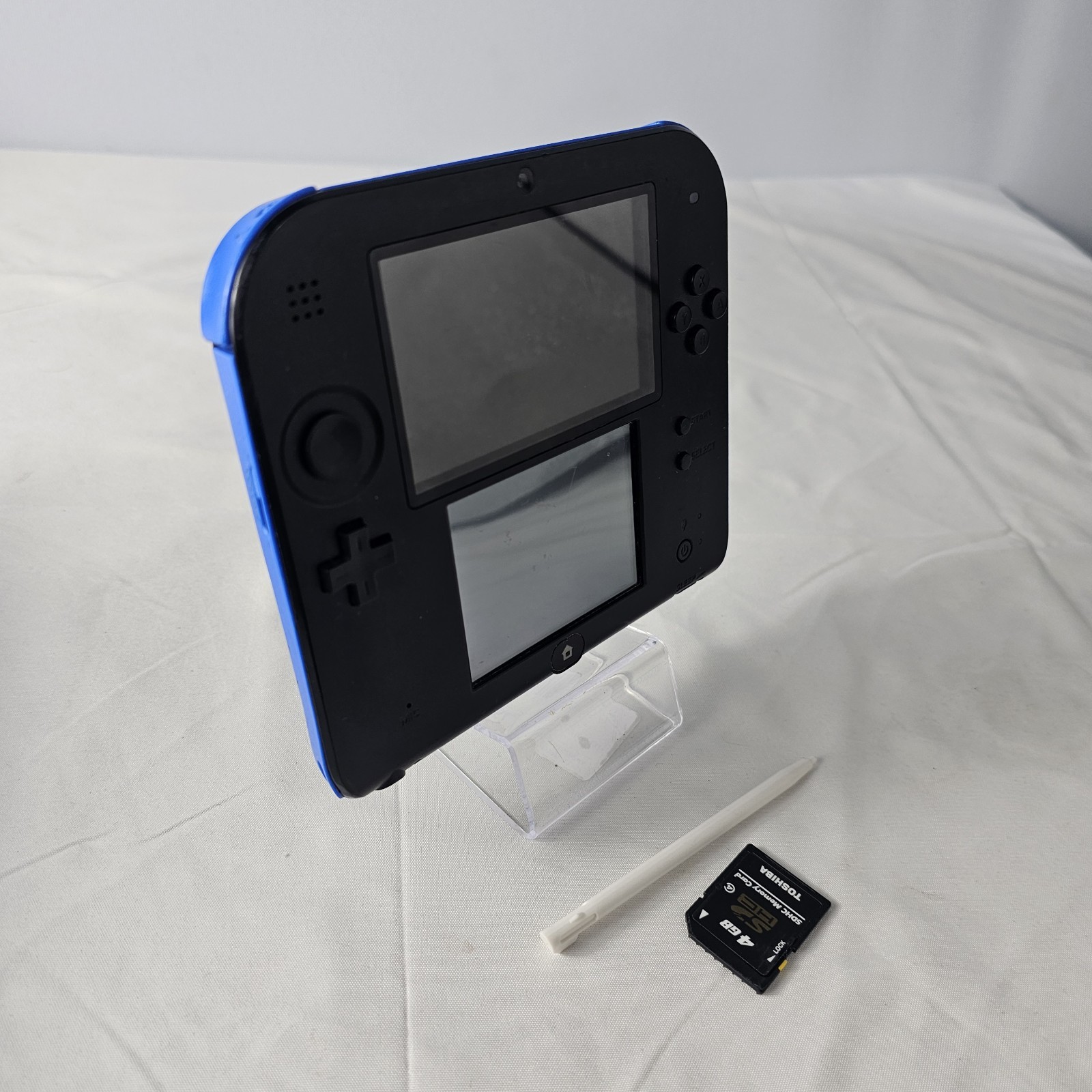 NINTENDO 2DS NERO E BLU CONSOLE CON PENNINO E MEMORY CARD 4GB leggi descrizione
