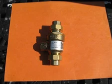 Brand New - Watts 9D M3 1/2" #0950053 Dual Check Valves with Atmospheric Vent