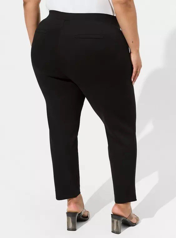 Torrid Pixie Black Plus Size Career Pull On Cropp… - image 5