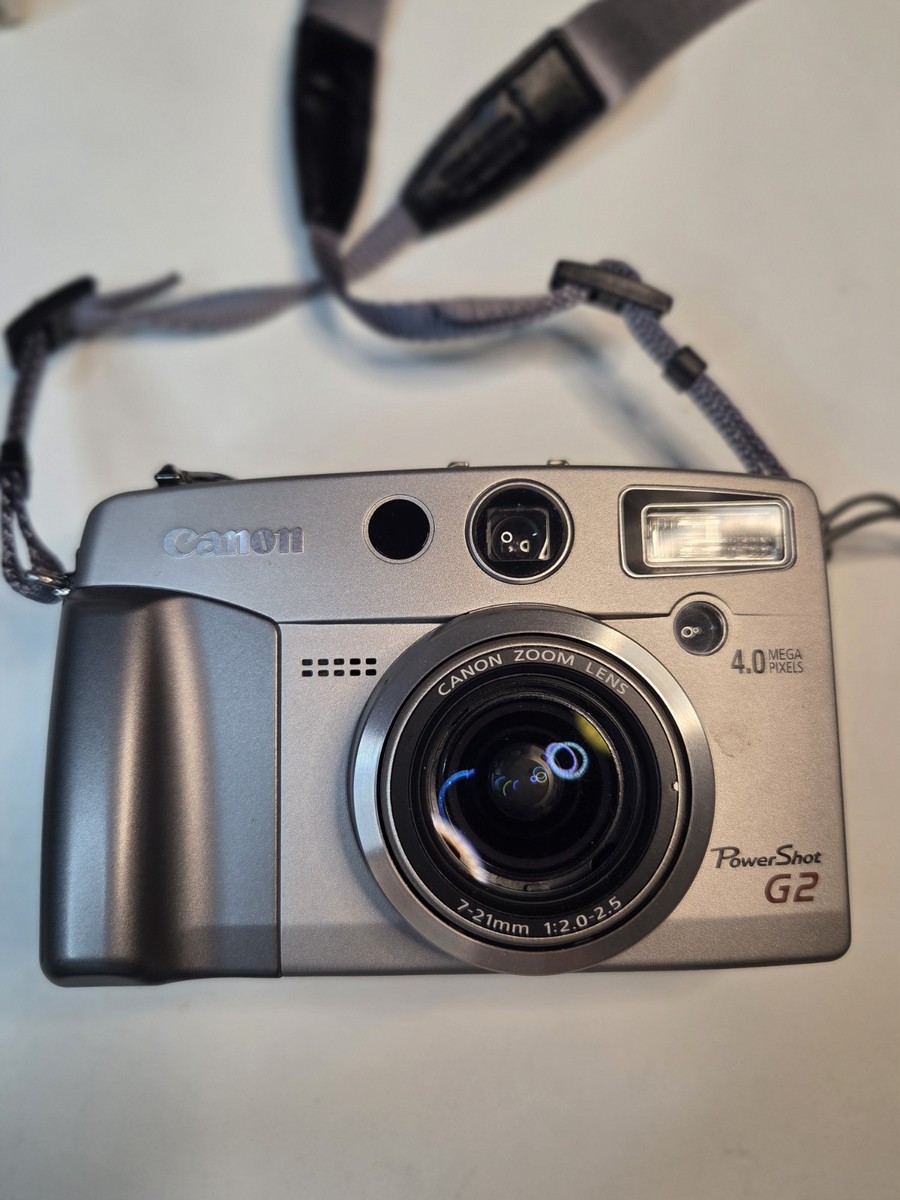Canon PowerShot G2 4.0 Mega Pixels Digital Camera & Accessories