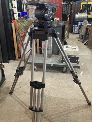 Sachtler Video 25 II Fluid Head Flowtech Tripod System with case