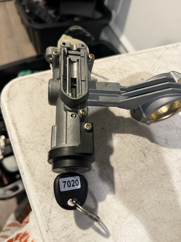 2001-2006 HYUNDAI ELANTRA IGNITION SWITCH LOCK CYLINDER W/ KEY OEM Foto 2 de 4