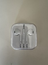 Apple EarPods Wired In-Ear Headphones with 3.5mm Jack Mic White