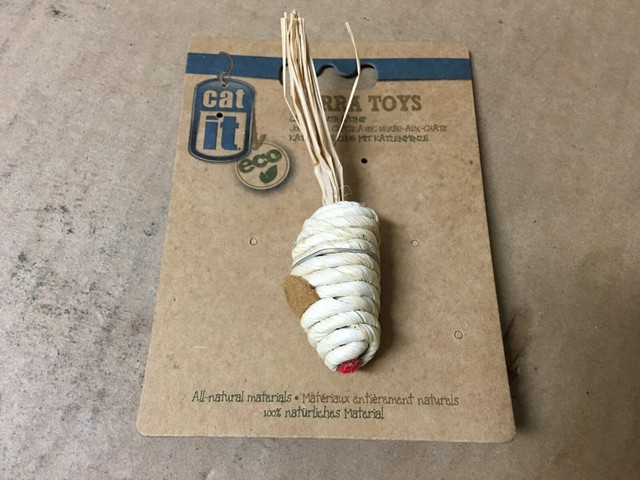 raffia cat toys