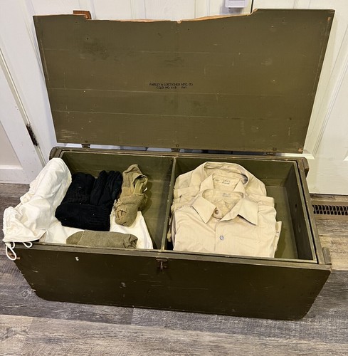 Vintage Wooden WW2 US Army Footlocker w/ Clothing Chest Trunk Military Air Force