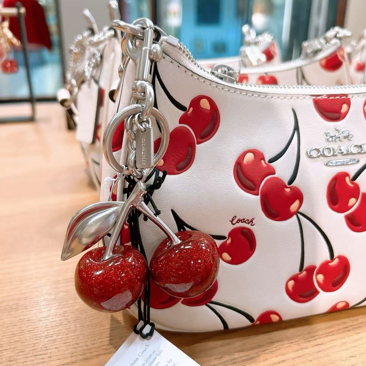 人気【COACH】Cherry Bag Charm〈ギフトにも♪〉 NWT Coach Cherry Bag Charm/keychain (No bag) Color: Silver