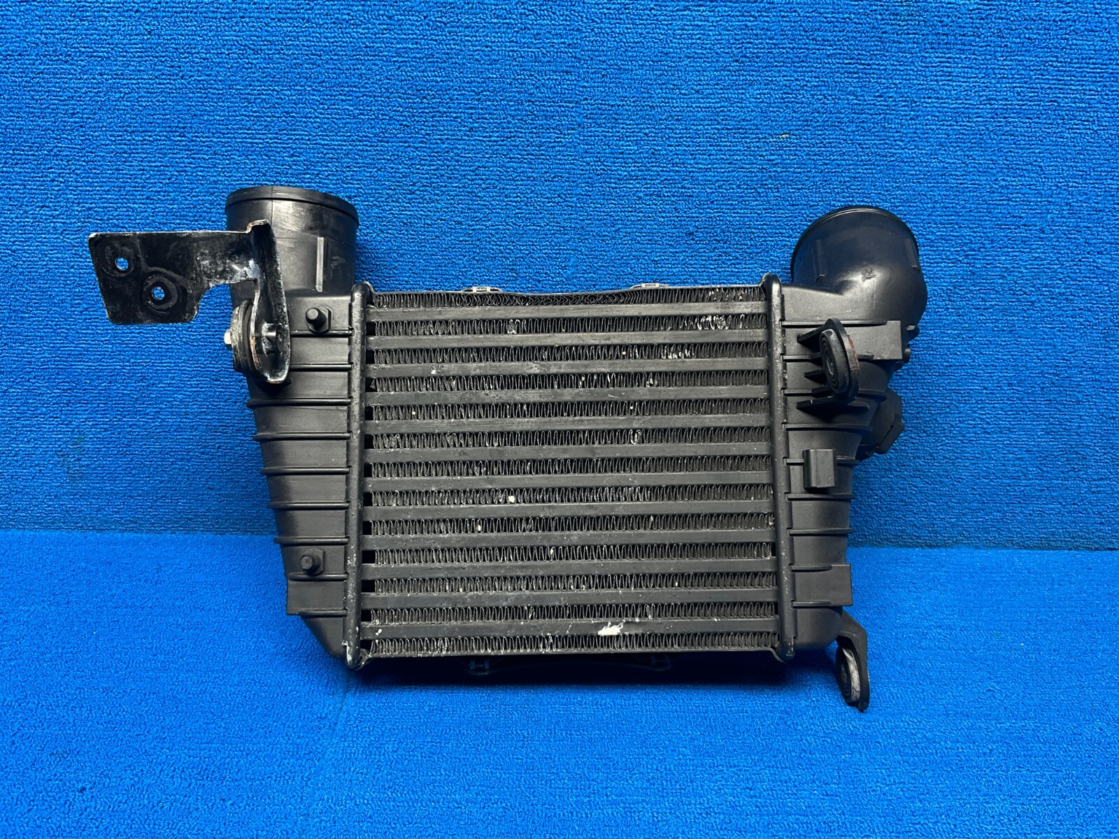 2006-2010 BENTLEY CONTINENTAL GTC ENGINE LEFT SIDE INTERCOOLER INTER COOLER OEM