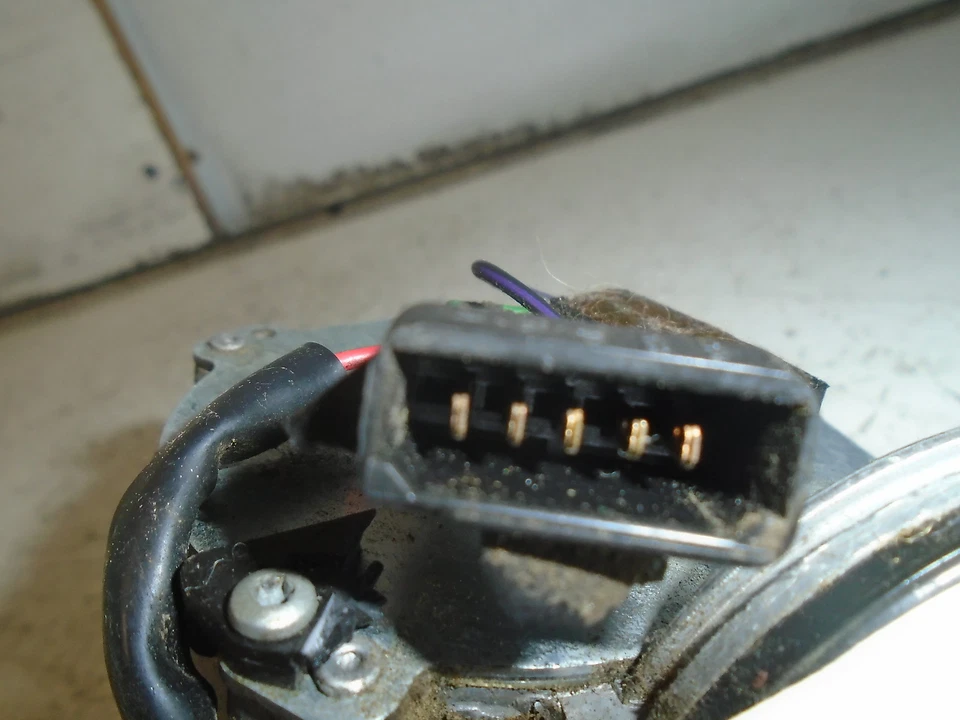 Motor limpiaparabrisas Volkswagen Beetle 2001-2003 22147385 B50A Foto 3 de 4