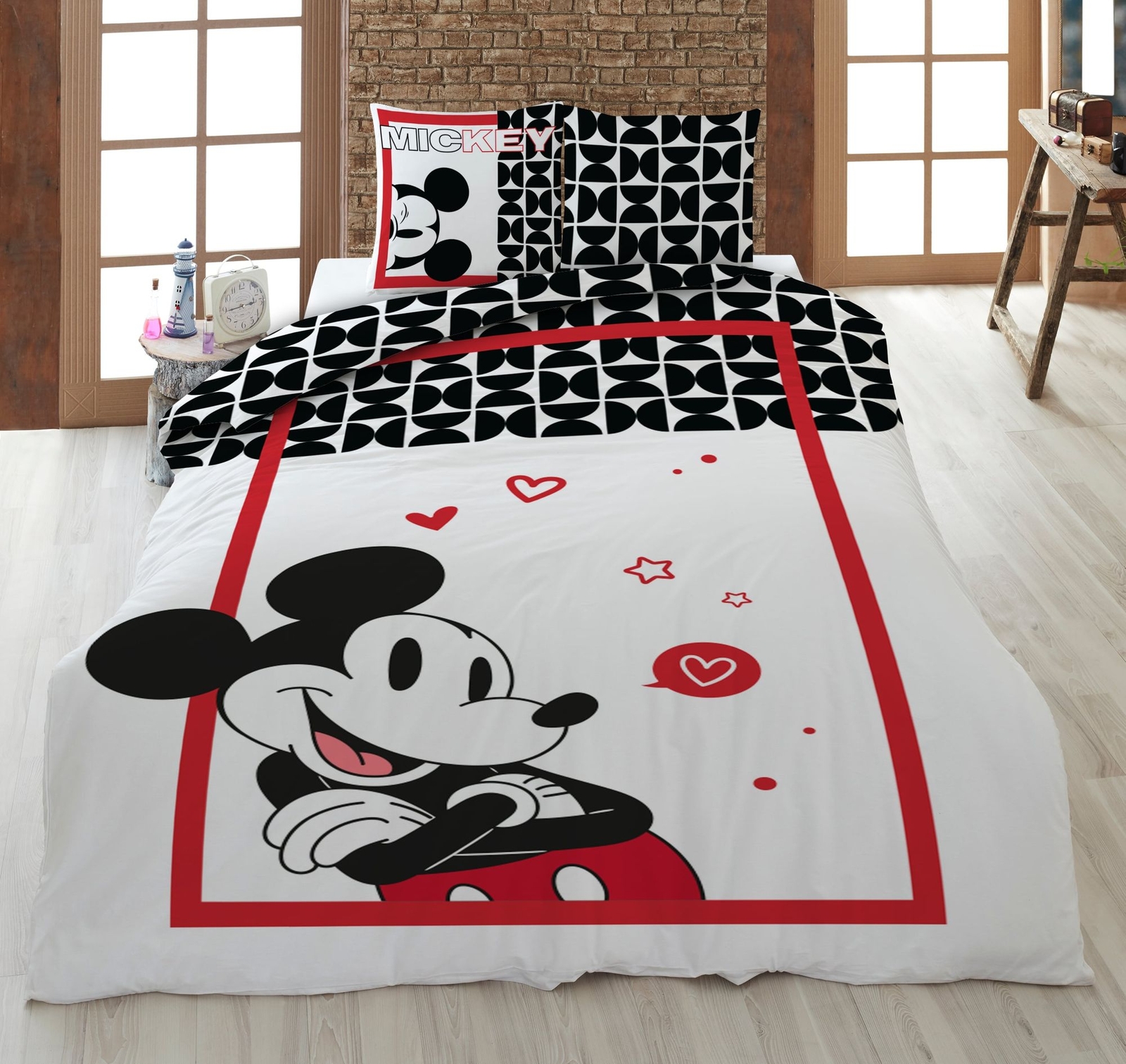 Ropa de Cama Mickey IN Love Blanco Rojo 135 X 200CM, 80 X 80CM