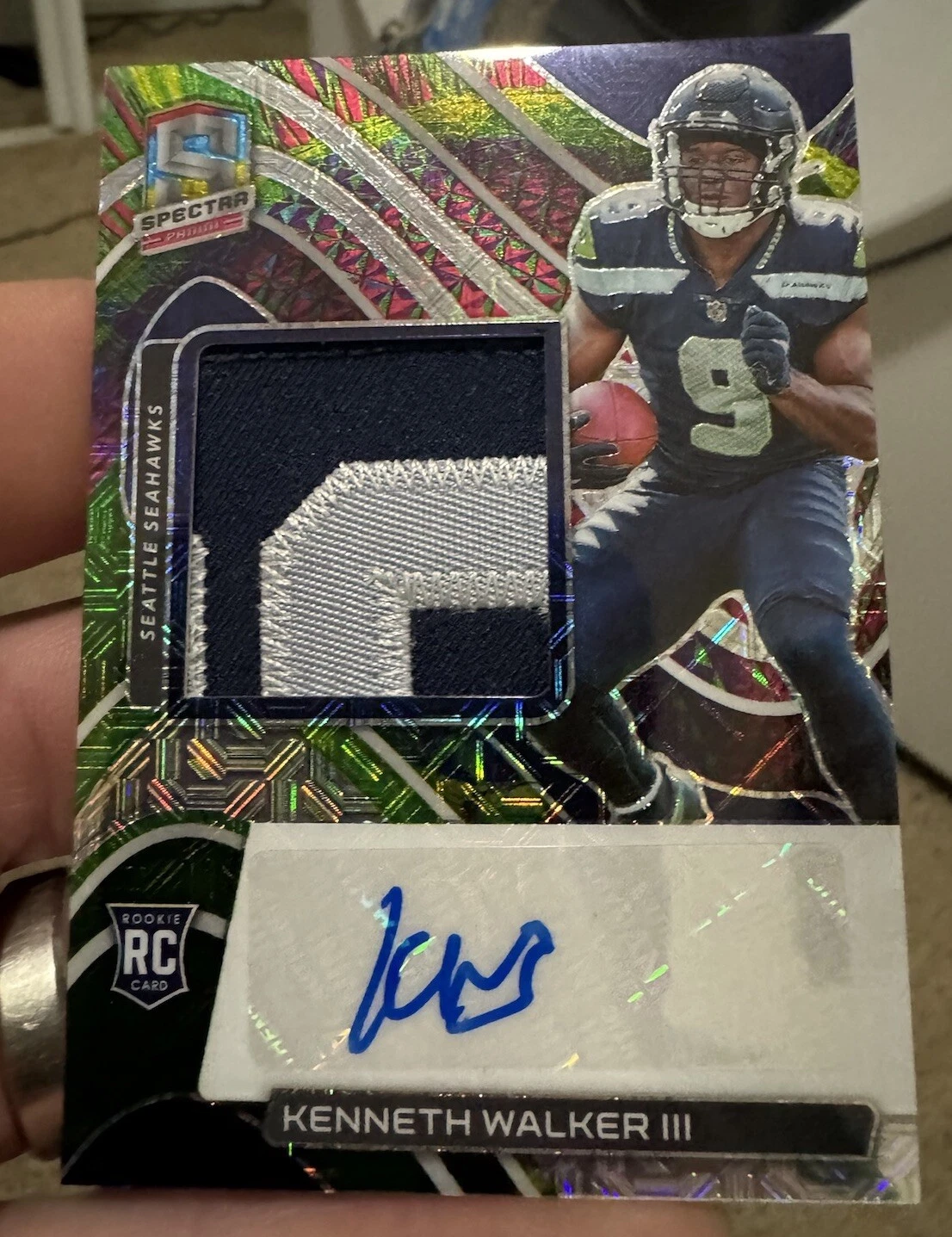 2022 Spectra Kenneth Walker III Meta Rookie Patch Auto 10/10 MINT