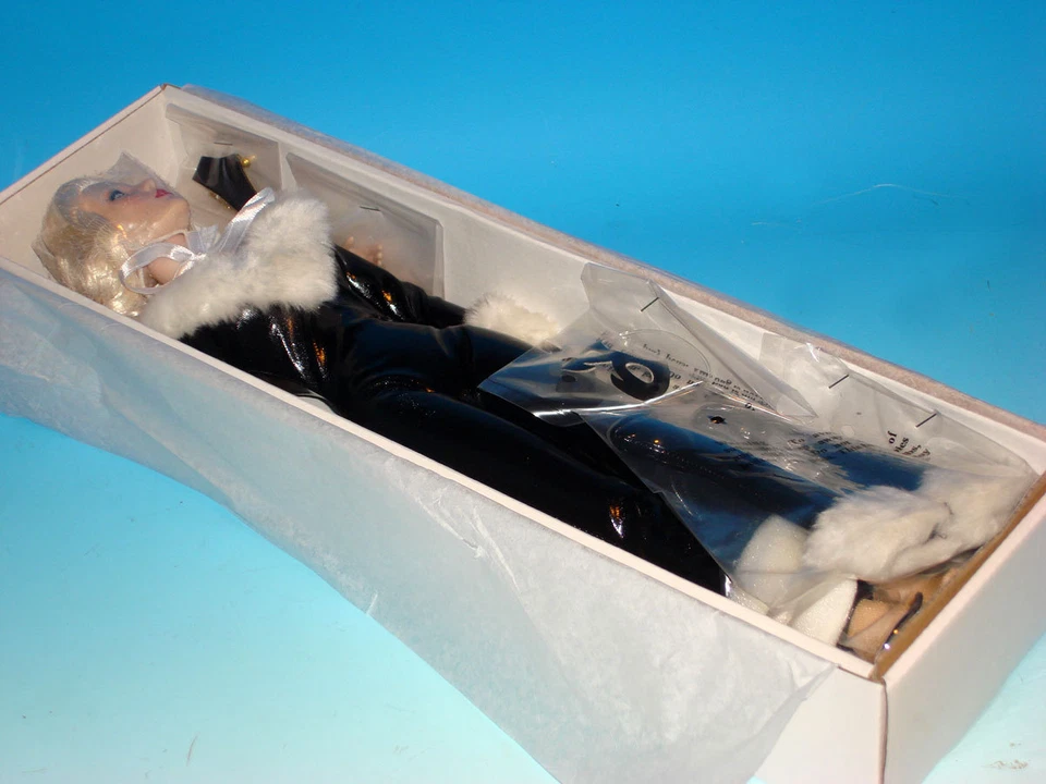 Muñeca Tonnor Gato Negro Marvel Figura 16 pulgadas Edición Coleccionista Spider-man Nueva Foto 2 de 4