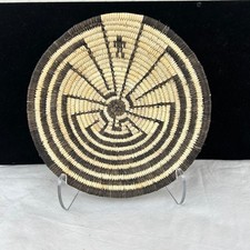 Tohono O'odham Man-In-The-Maze Basket