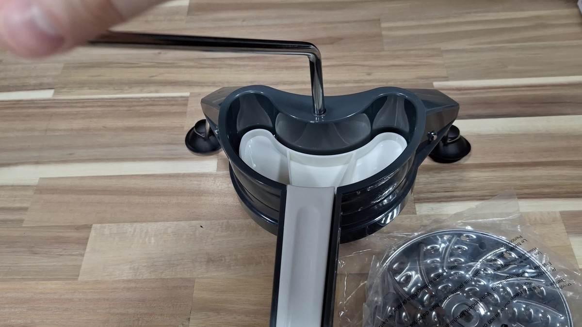Westmark »Schnitzel Mouli« Rotary Grater + Three Blade Discs - No
