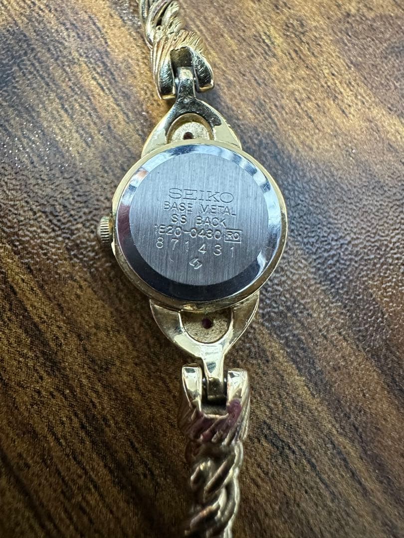Seiko 1E20-0430 Women's Gold Vintage Watch with Color Jewels, JUNK