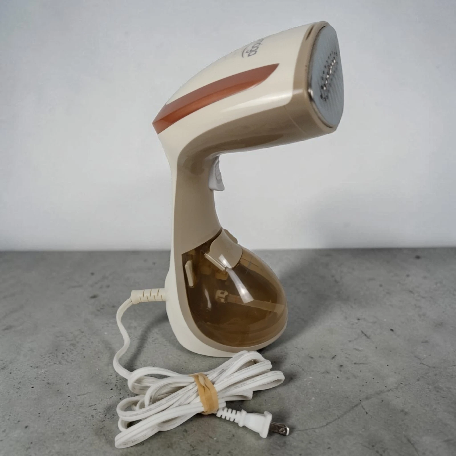Garment Steamer Travel By Omaiga Un Wrinkle Fashion Model On The Go Hand Held