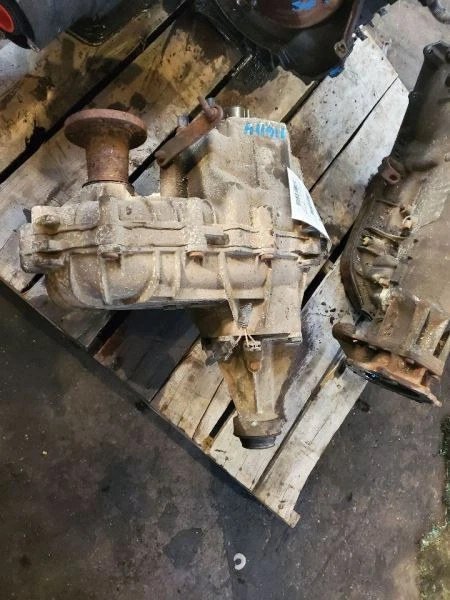 Transfer Case 155.5" Wb Extended Cab Fits 89-92 CHEVROLET 3500 PICKUP 612445 - Image 2 of 4