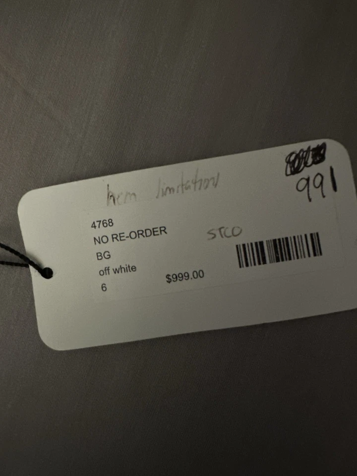 Vestido de novia blanco manga larga talla 6 falda larga catedral con encaje Foto 2 de 4