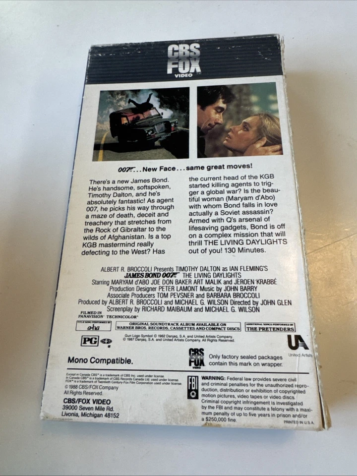 The Living Daylights (VHS) James Bond 007 Timothy Dalton Original Release 1988 Foto 3 de 4