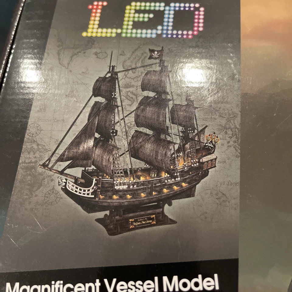 Pirate Queen Anne's Revenge Blackbeard's Ship LED Model 340 pieces BRAND NEW - Image 2 of 4