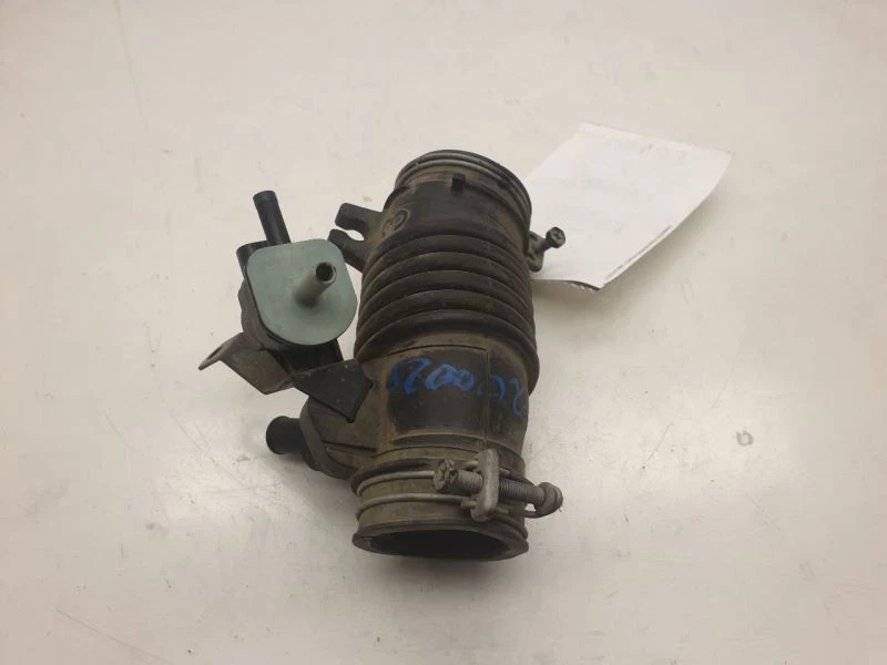 Toyota Yaris 2007 1,5 L 4 cilindros filtro de aire tubo resonador montaje  Foto 2 de 4