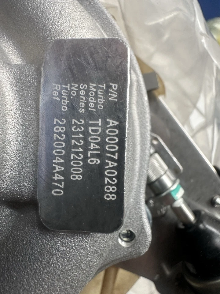 TURBOLADER TURBO Kia Sorento  2.5 170 ps  - Bild 3 von 3