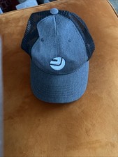 Leeds United Grey Baseball Hat Smiley 3d Badge