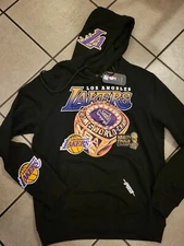 Los Angeles Lakers 17x Championship Rings Hoodie Size Medium (PRO STANDARD) 