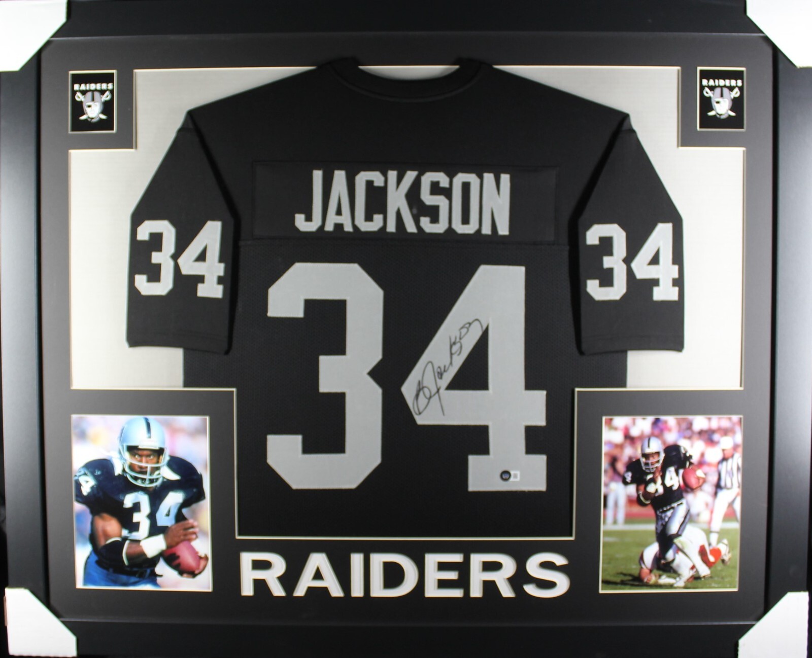 Bo Jackson Autographed Signed Custom Jersey In 35X43 Frame - Beckett/Beckett