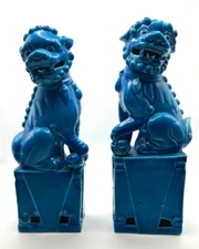 Pair of Chinese Foo Dogs Made In Hong Kong 10 Inches Tall