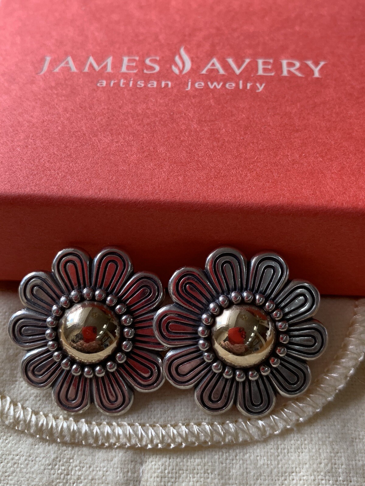 Retired JAMES AVERY 14K GOLD SILVER Daisy DOME EARRIN… Gem