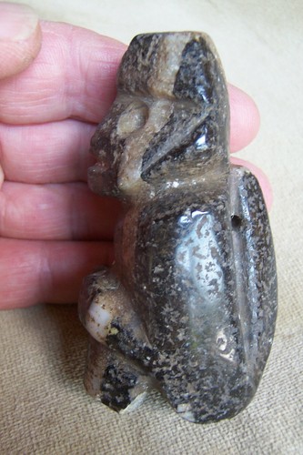 pre-columbian SKUNK Mezcala-aztec-maya-not jade-black& white quartz onyx