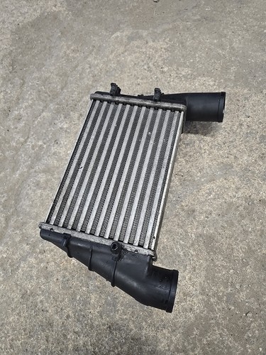 Audi A4 A6 VW Passat  Ladeluftkühler 058145805A