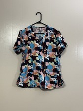 Floral Butterfly Print Medical Scrub Top Women's Size Large.       C87