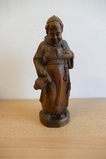 geschnitzte Holzfigur - fröhlicher Mönch mit Wein Krug - H 20 cm - Vintage