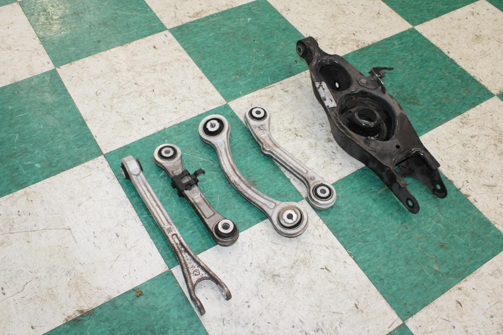Maserati Ghibli 2014-2017 Rear Right Upper Control arms Set of 5