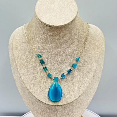 Vintage Y2K Blue Cat Eye Teardrop Pendant Necklace Clear Seed Bead Boho Retro