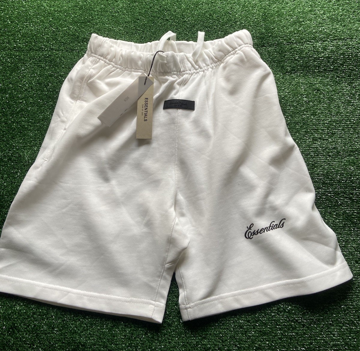 Essentials Fear of God Men's White Solid Street Drawstring Shorts L