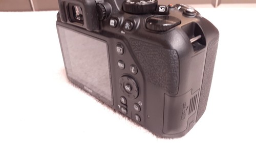 Nikon D3500 DSLR Camera w/18-55mm VR Lens + Premium Case, 1,485 Clicks - Nice! - Picture 18 of 24