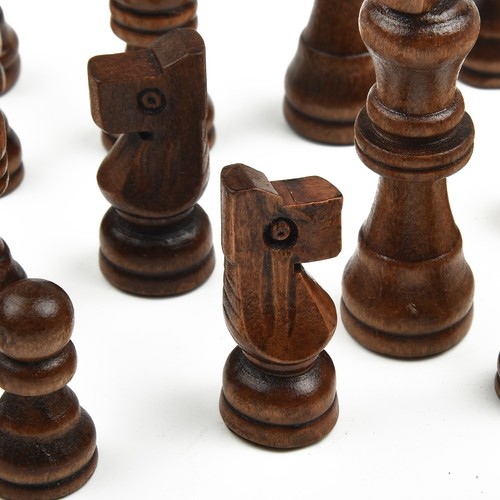 32 Piece Portable Wooden Carved Small Chess Pieces Hand Crafted Set King Tools - Picture 2 of 20