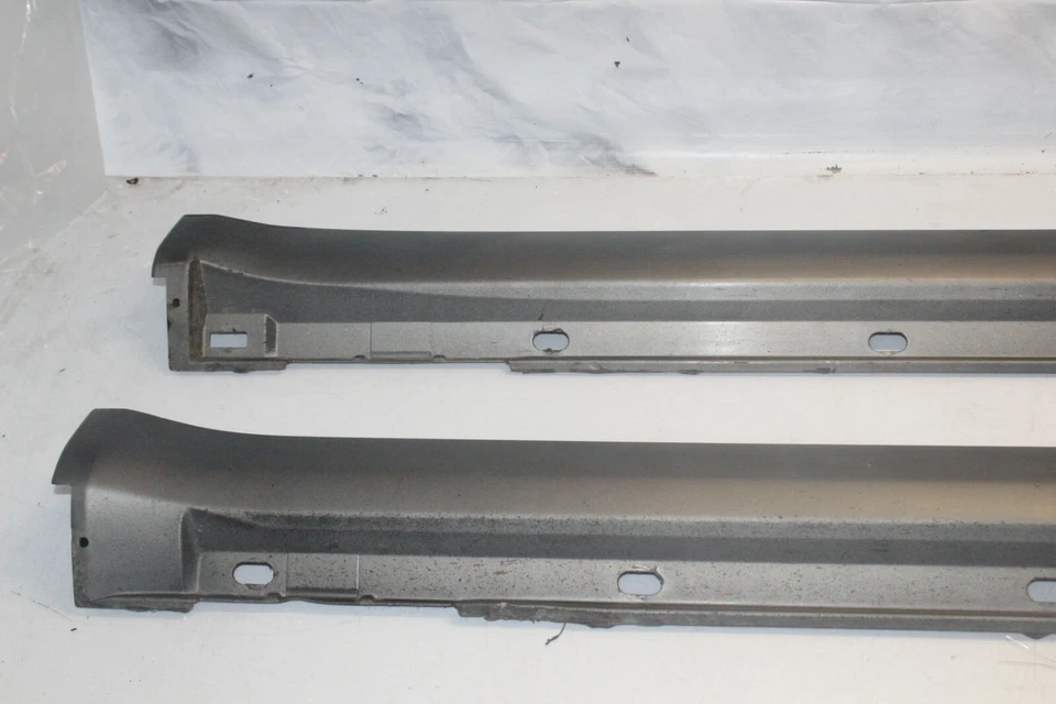 2005 SUBARU OUTBACK LEFT & RIGHT SIDE SKIRT MOLDING TRIM PAIR A2791 - Image 3 of 4