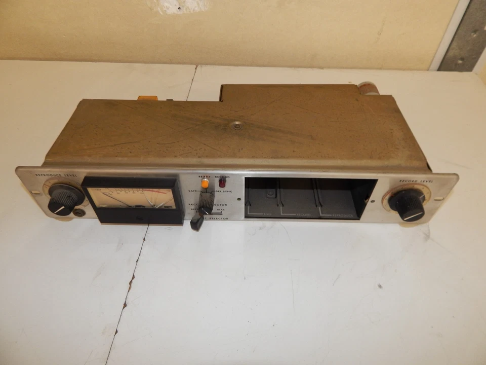 TC AMPEX AG-440 PREAMPLIFIER - CAT # 402060-14 (WCR79) - Image 2 of 4