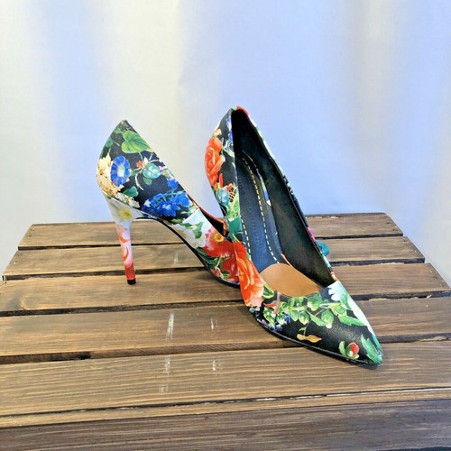 Chinese Laundry Womens Floral Pumps 