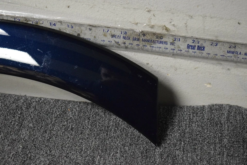 Porsche Cayenne 2019-2020 moldura de apertura de rueda delantera izquierda OEM Foto 3 de 4