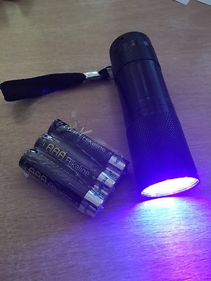 9 LED Qualitäts Taschenlampe für Skorpion / Bettwanzenerkennung - KOSTENLOSE BATTERIEN