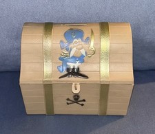 VINTAGE  CAP'N CRUNCH  TREASURE CHEST  BANK  CEREAL PREMIUM
