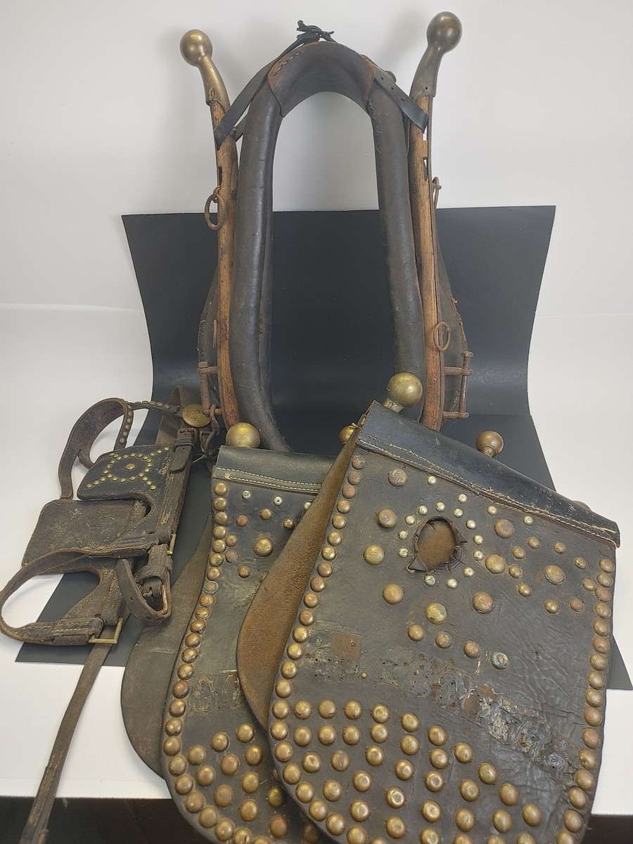 Vintage Horse Leather Studded Parade Dress Up Gear Halter Yoke Collar  Accessory
