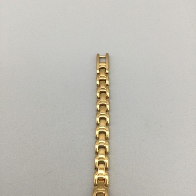 Pulsar Womens Watch 12mm White Dial Gold Tone Oval V220-X017 